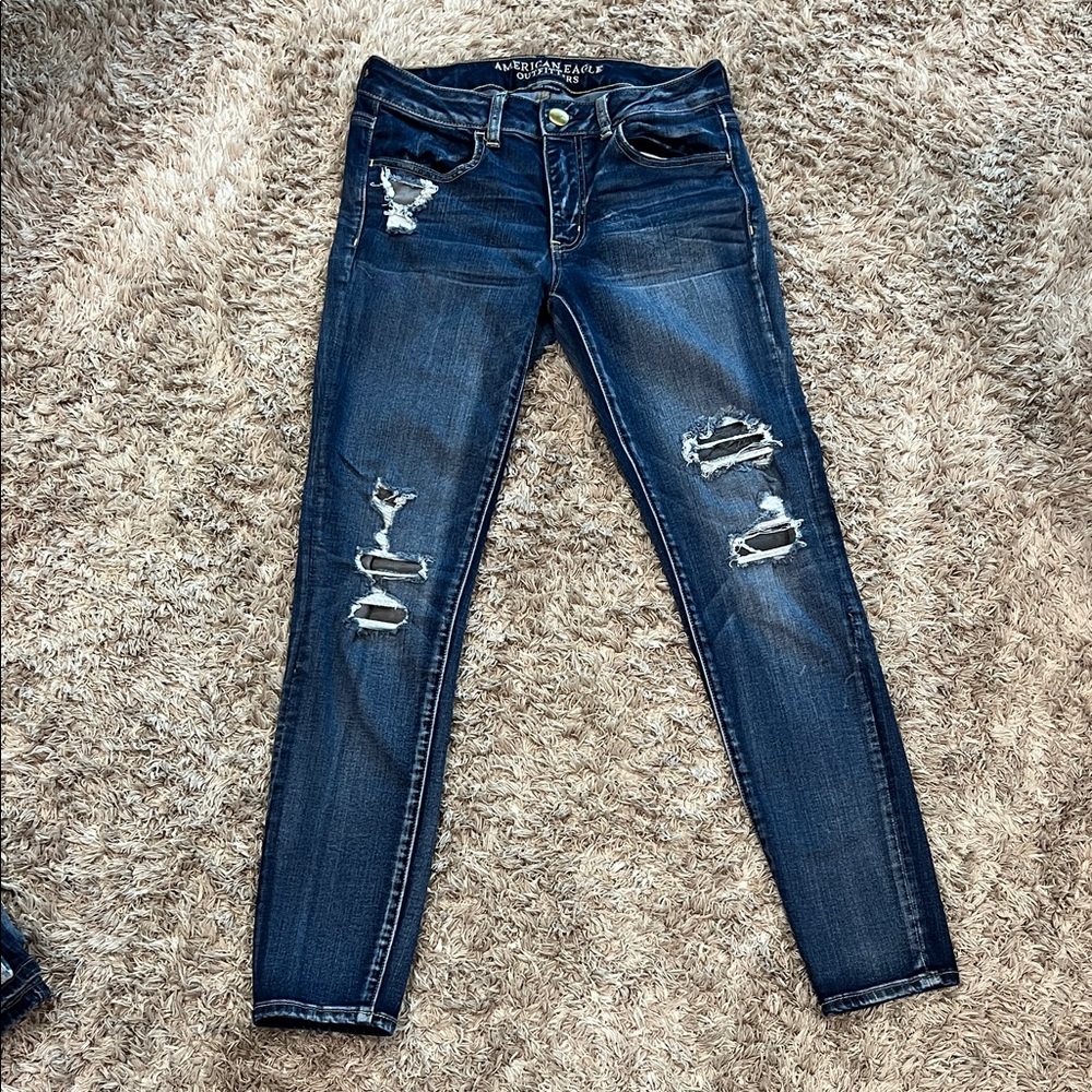 American Eagle Outfitters Women's Dark Blue Distressed Skinny Jeans